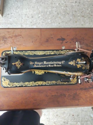 Máquina de coser Singer antigua
