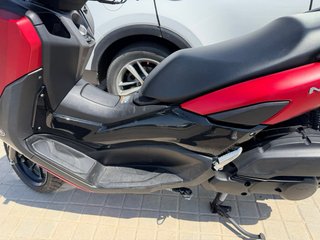 Yamaha NMAX 2021 Roja EXCELENTE ESTADO