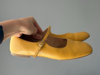 Zapatos planos de piel con tira mary jane