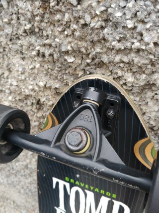 Longboard skate Tomb Rider