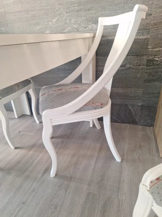 Mesa y 4 Sillas Comedor Blancas
