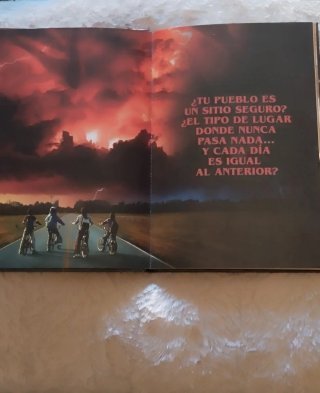 Stranger Things libro