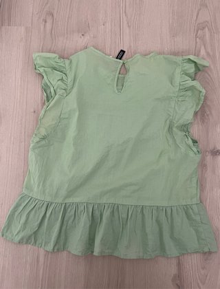 Blusa H&M verde volantes talla S