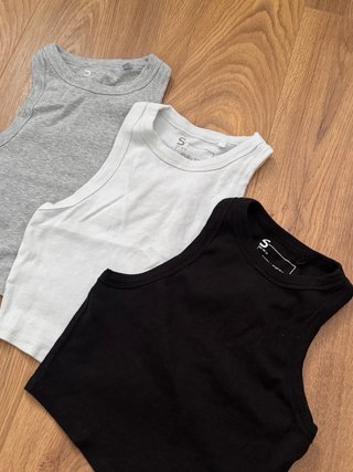 Lote 3 Tops básicos talla S