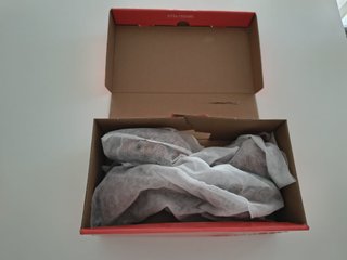 Zapatos planos de puntera abierta y talón cerrado