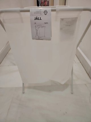 Cesta para ropa IKEA blanca