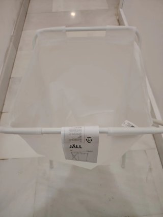 Cesta para ropa IKEA blanca