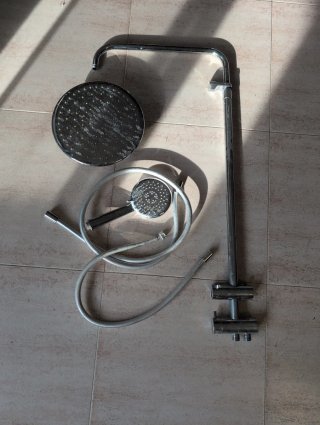 Conjunto Ducha Metal y Plástico