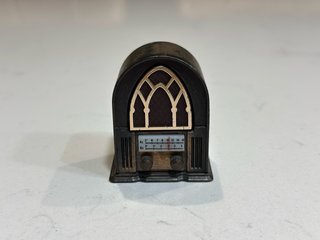 Miniaturas de colección: plancha, piano, etc.