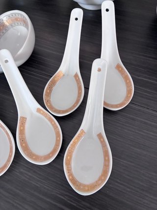 Sopera y juego de porcelana