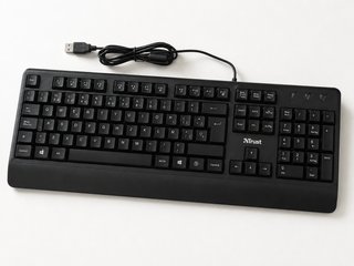 Teclado Trust USB con Teclado Numérico