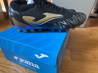 Botas Fútbol Joma STRIKS2501AG Talla 39 Nuevas