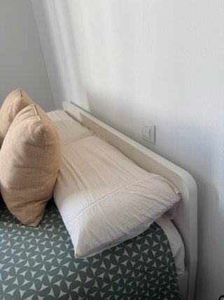 Cama 140x200cm + Mesita Noche + Escritorio