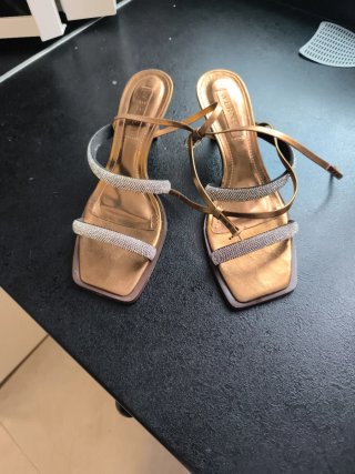 Sandalias WERNER doradas y plateadas