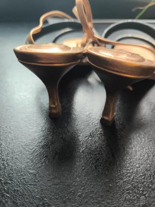 Sandalias WERNER doradas y plateadas