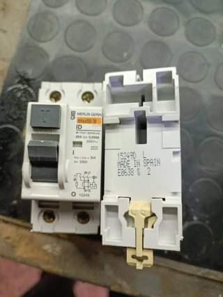 Interruptores automáticos Merlin Gerin K60N