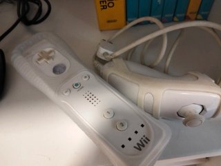 Pack WiiU con muchos juegos, accesorios y tiramisu