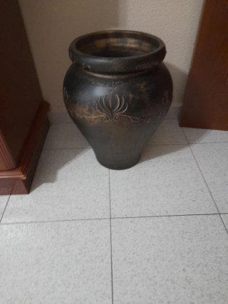 Jarrón de cerámica decorativo