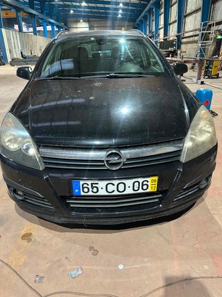 “Me dedico a la restauración y pulido de faros de