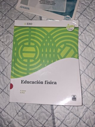 Libros 4 de la eso 2€/unidad