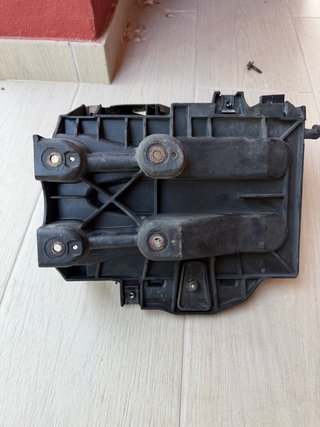 Caja Batería Audi TT MK1 - Incompleta