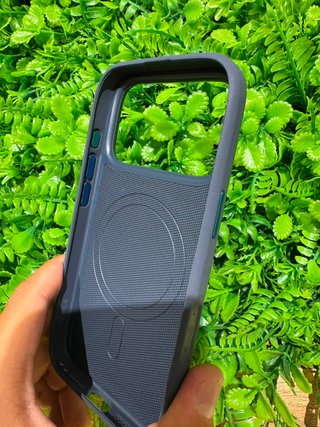 Funda iPhone 17 Pro TechWoven MagSafe. Precio Uds