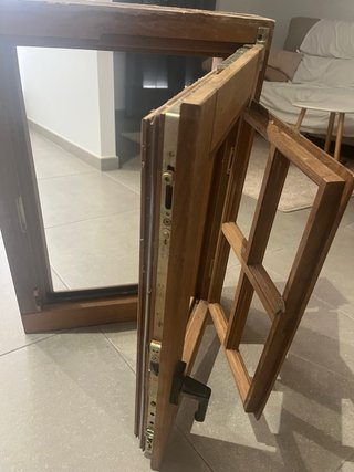 Ventana de madera