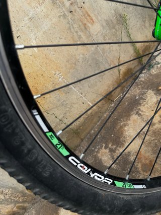 Bicicleta de Montaña 27.5 talla s (12-17 años )