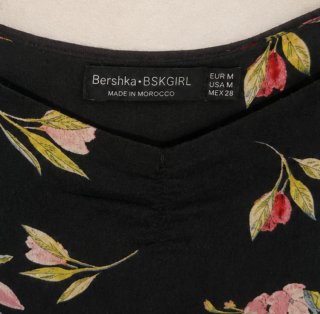 Top Bershka floral M