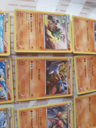 Conjunto cartas Pokémon