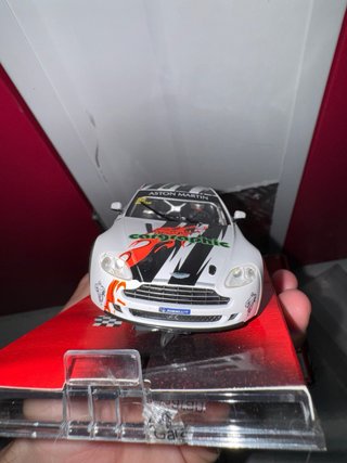 Coche Scalextric Aston Martin Vantage N24 V8