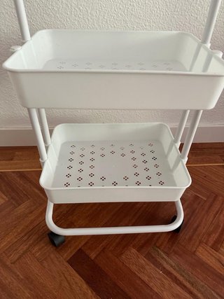 Perchero organizador con ruedas