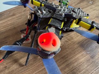 Dron FPV Eachine Wizard X220 + Emisora Flysky