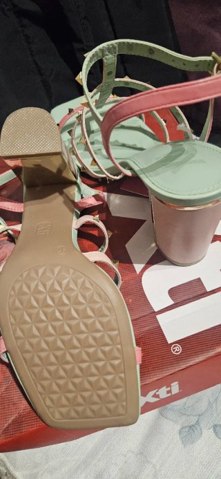 Sandalias Xti Talla 40 Verde y Rosa Tachuelas