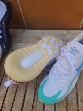 Tenis Nike Air Max 270 React