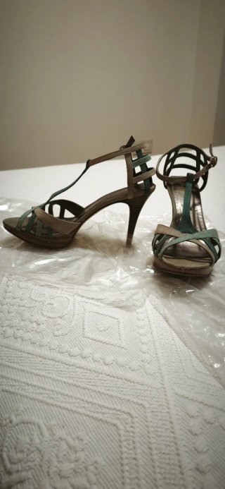 Sandalias tacón fino plataforma beige/teal