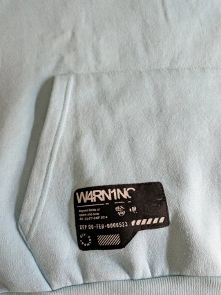 Sudadera azul con capucha