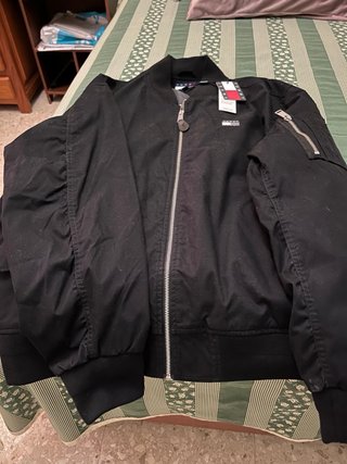 Chaqueta Bomber Tommy Jeans Negra Talla L