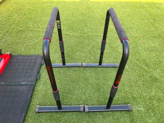 Gimnasio completo: banca, rack , pesas y mas cosas