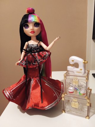 Rainbow High Jett Dawson Vestido Pasarela