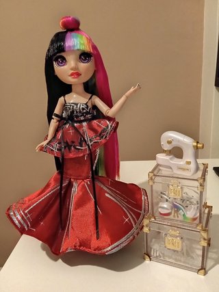 Rainbow High Jett Dawson Vestido Pasarela