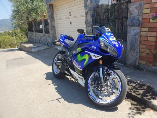 Yamaha R1 2007/2008 Azul/Blanca.