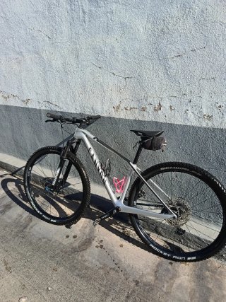 Bicicleta de Montaña Canyon chica