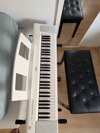 Piano Yamaha NP-15 + Banqueta + Soporte (abril/25)