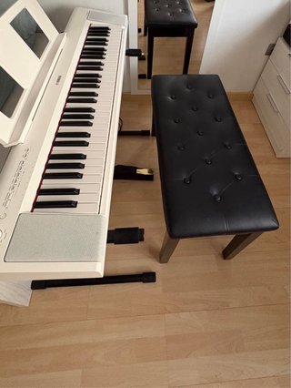 Piano Yamaha NP-15 + Banqueta + Soporte (abril/25)