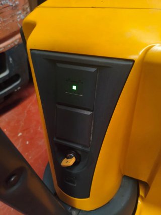 Apilador eléctrico MIC (Jungheinrich)