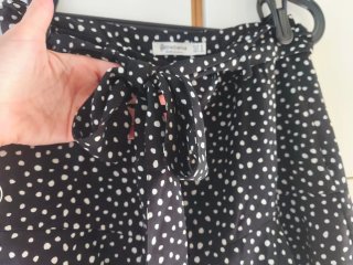 Falda corta Stradivarius lunares