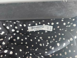 Falda corta Stradivarius lunares
