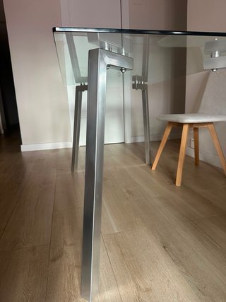 Mesa de comedor cristal y metal