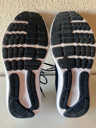 Zapatillas Under Armour Charged Azul Marino/Blanco